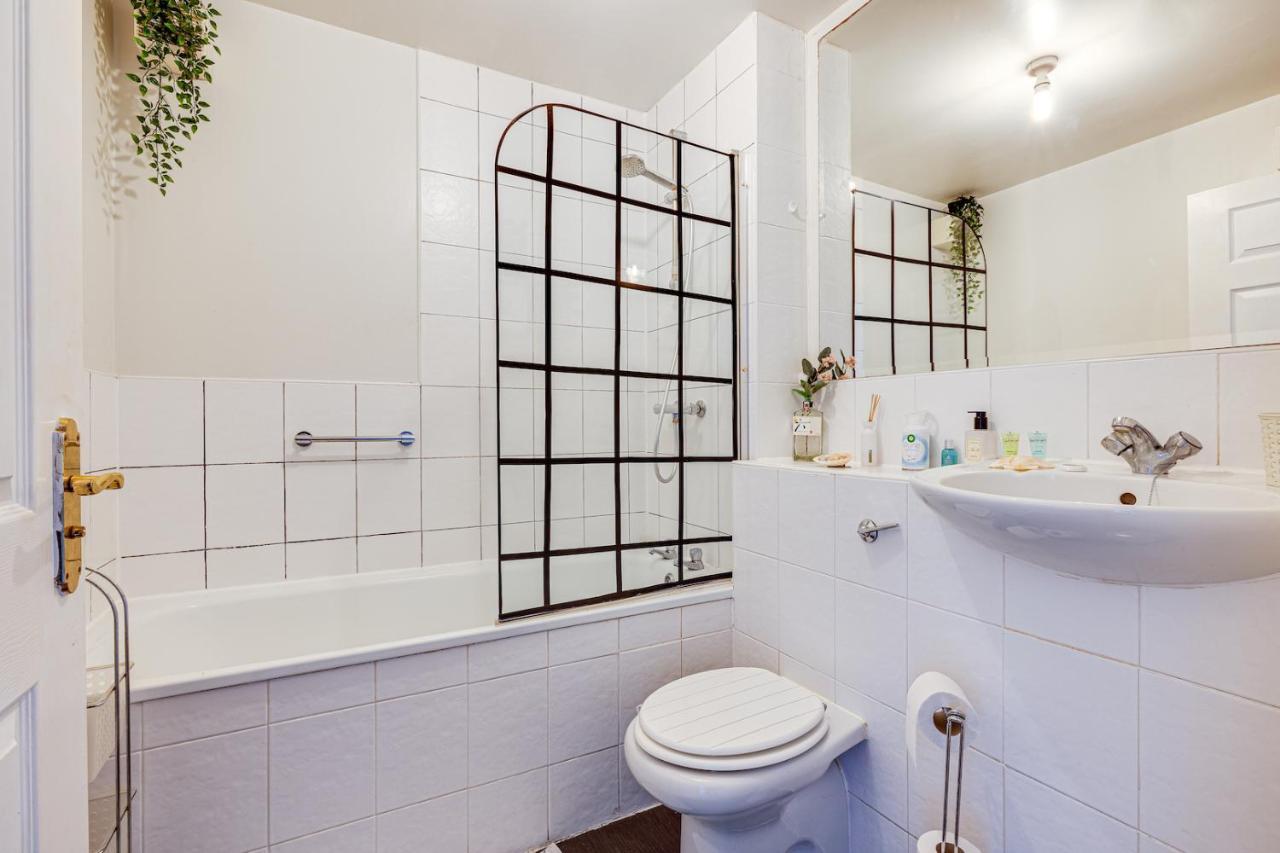 Cosy 2Br Modern Apt With Free Parking Liverpool Bagian luar foto