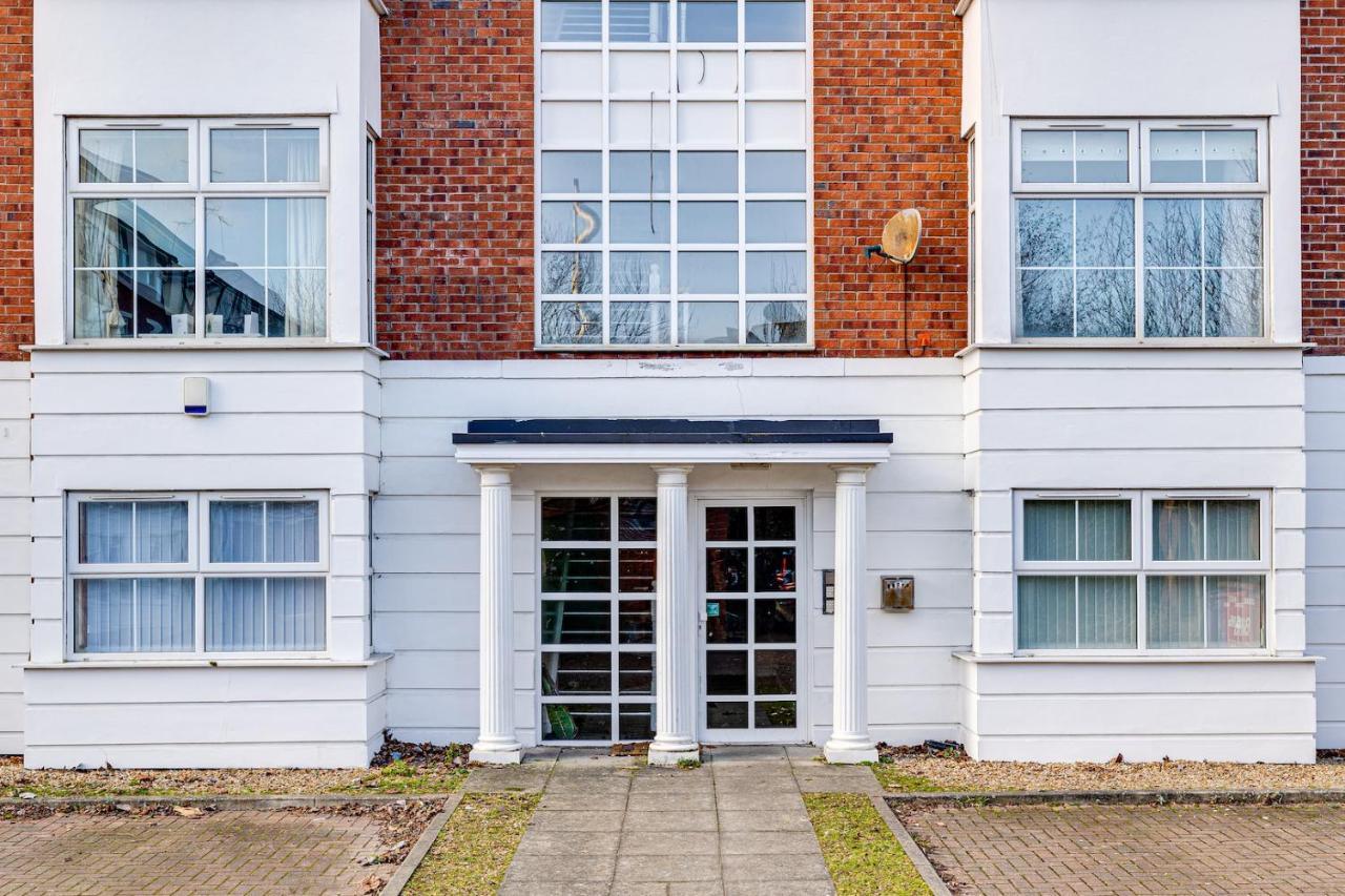 Cosy 2Br Modern Apt With Free Parking Liverpool Bagian luar foto