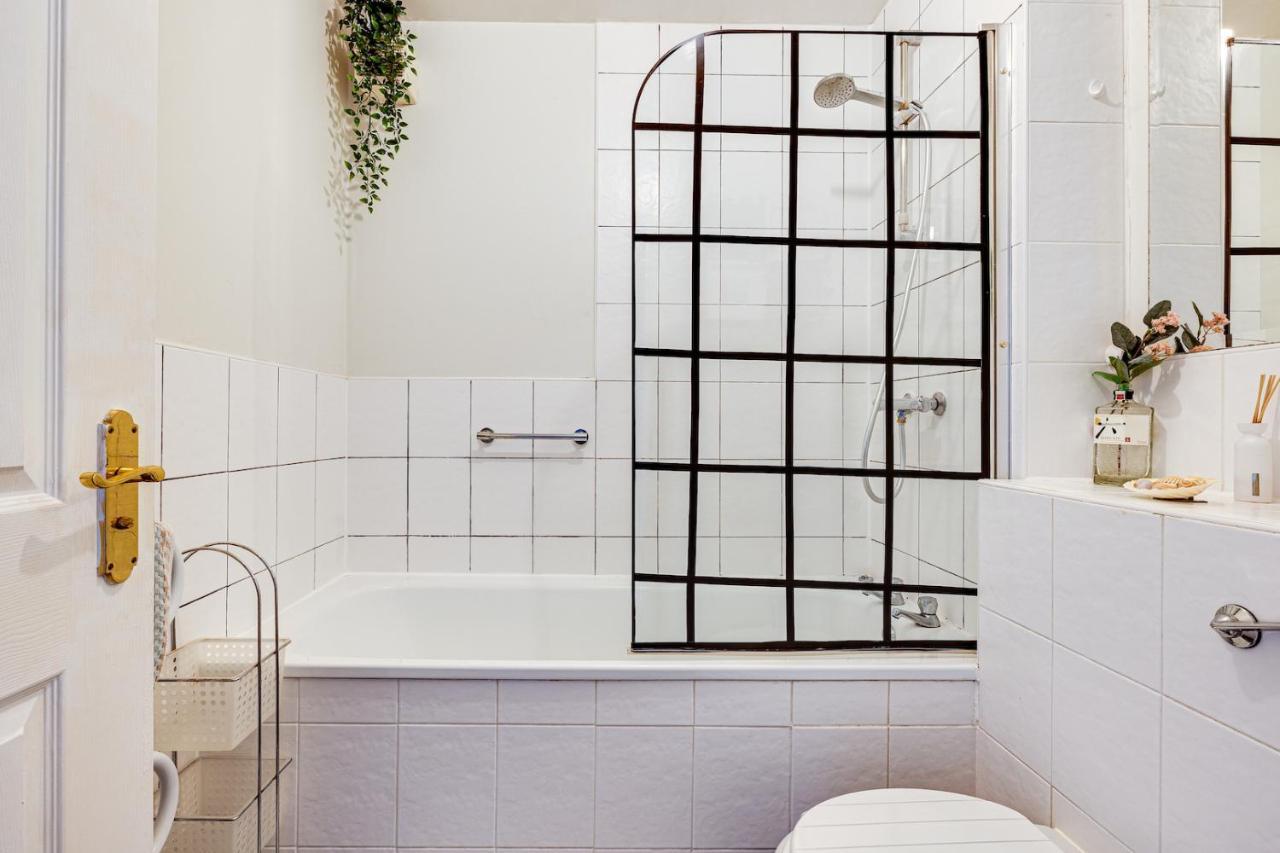 Cosy 2Br Modern Apt With Free Parking Liverpool Bagian luar foto